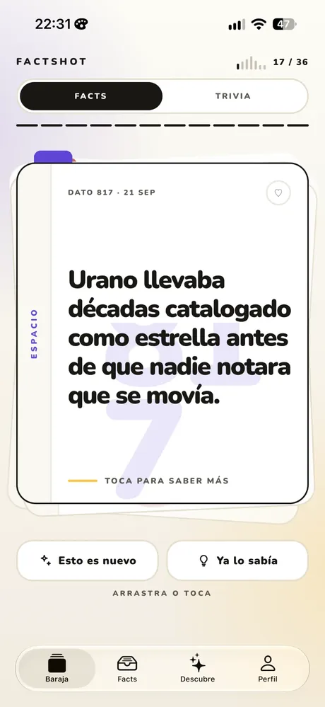 The Deck tab in Facts mode: an open card with a fact about space, the card counter at the top and the two buttons for saying whether you knew it.